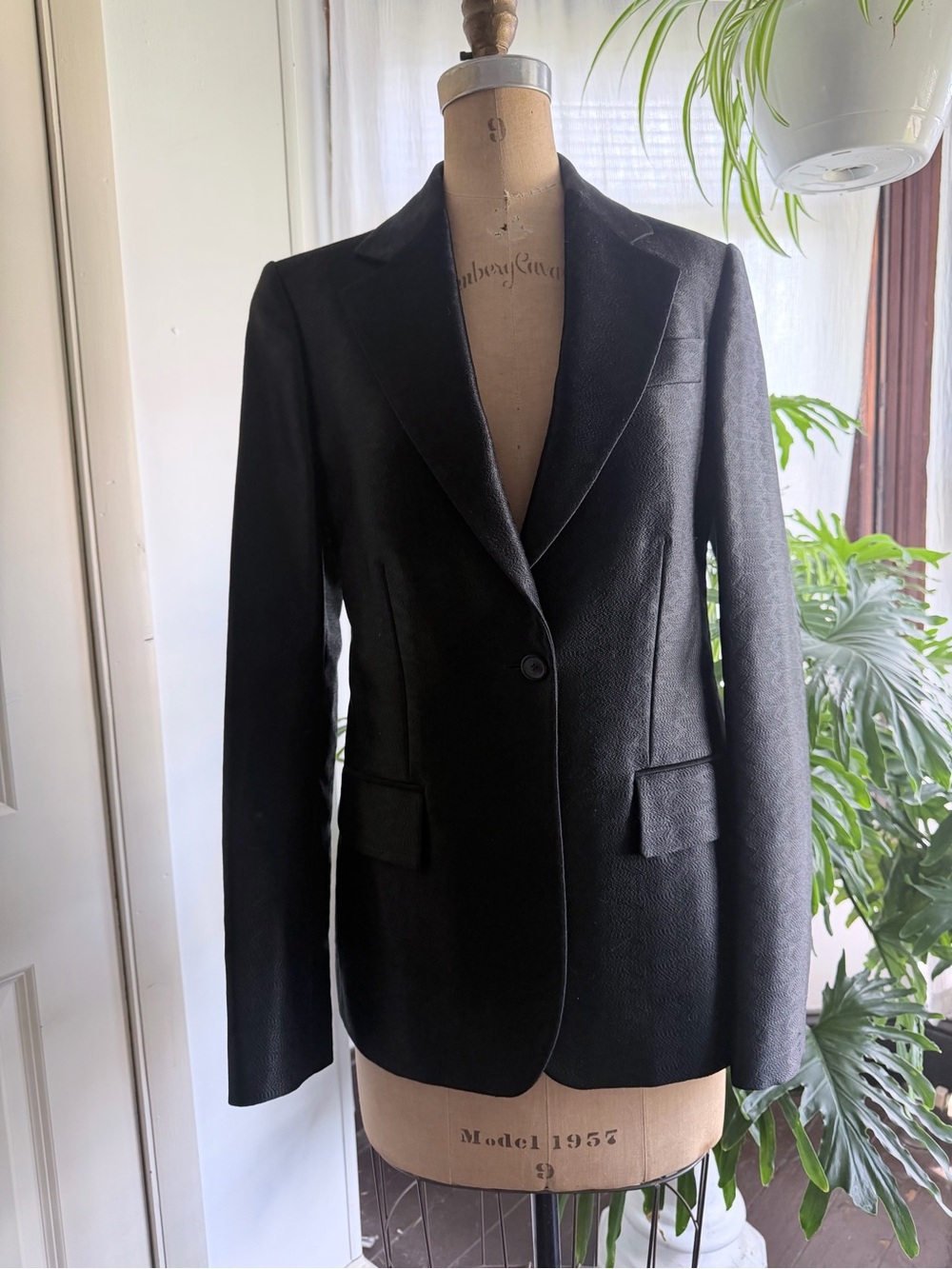 Luxurious GUCCI Tom Ford era black sharkskin blazer like new Italy 42 - Picture 15 of 15